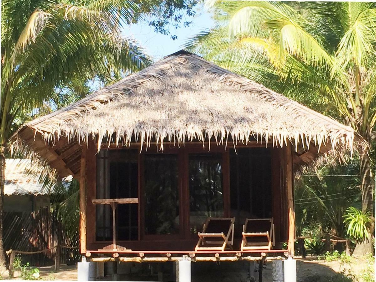 Sea Rounding Hotel Ko Phra Thong Exterior photo